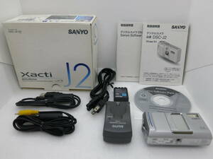 SANYO Xacti DSC-J2(S) デジタルカメラ　OPTICAL 2.8x ZOOM 3.2MEGA PIXELS 【AKT042】