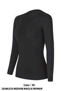 モンチュラ アンダーレイヤー ロングTシャツ オールシーズン M-L ブラック 新品　MONTURA SEAMLESS MEDIUM MAGLIA WOMAN MMGX60W