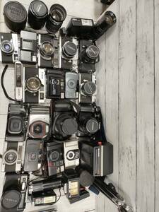 Nikon、Canon、PENTAX、KONICA、OLYMPUS YASHICA　他 ジャンクフィルムカメラ19台 レンズ その他　おまとめ　部品取り　【3045-18010　え