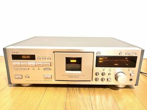 TEAC 3ヘッド カセットデッキ V-7000