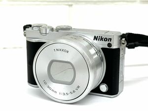 A768◇ ニコン Nikon 1 J5 ボディ シルバー ミラーレス一眼 カメラ 動作未確認　中古【ジャンク】