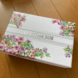Dior ディオール ギフトボックス 限定 花柄 プレゼント用 空き箱