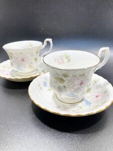 【ad2304016.10】カップ＆ソーサ2客　ロイヤルアルバート　MEADOW FLOWER ティーカップ 花柄 ROYAL ALBERT