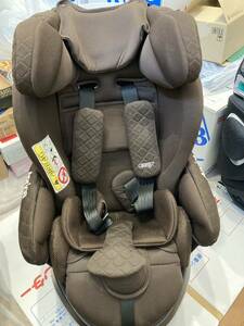 アップリカ フラディアグロウ ISOFIX