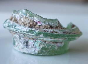 古代ガラス　ローマン銀化グラス　破片　アフガニスタン出土　紀元3～4世紀頃　26.1g