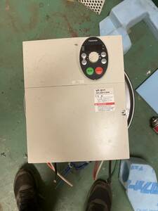 中古品　TOSHIBA インバータ　VF-S11 5.5kw