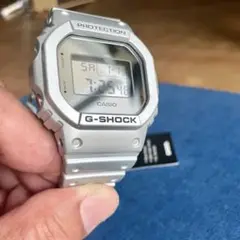 カシオ　デジタル腕時計　G-SHOCK  新品　メタリックカラー