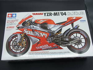 ☆処分☆　タミヤ　1/12　ヤマハ　YZR M1 04