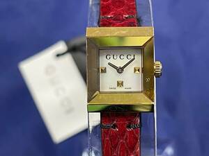 GUCCI グッチ　未使用 腕時計 クオーツ レディース YA128524　二重巻ベルト　素敵デザイン 