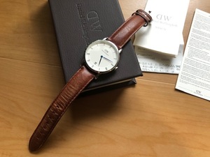 AK727 付属品有 Daniel Wellington ダニエルウェリントン Dapper ダッパー B34S1 青針 デイト ホワイト文字盤 クオーツ 腕時計