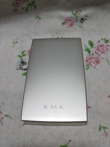 RMK シルクフィット フェイスパウダー 8g 01