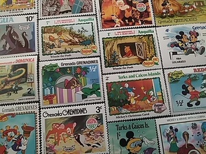 NO.21225 外国切手 コレクション DISNEY ディズニー 約100点 まとめて☆ ミッキー ミニー バンビ ピノキオ ドナルド プーさん