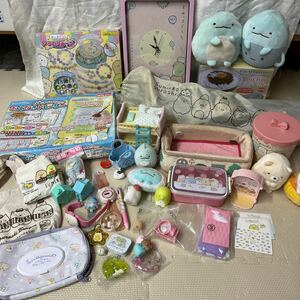 53)【福袋】すみっコぐらし*グッズ*大量まとめ売り*ぬいぐるみ*玩具*チェア*時計*雑貨等*とかげ*ぺんぎん？*ねこ*しろくま*