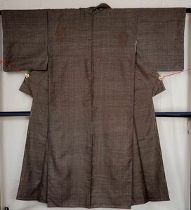 絹100％　本場大島紬　着物、羽織、お対の着物　　誂え仕立　　 中古品