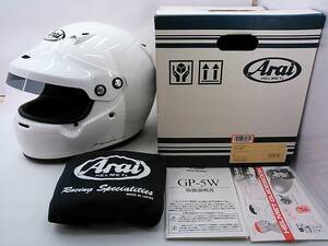 【送料無料】使用極わずか 美品 Arai アライ GP-5WP WHITE ホワイト Lサイズ 59-60cm 元箱付き ヘルメット 4輪用 カート