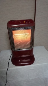 森田電工製電気ストーブになります。