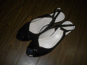 【NEO RHYTHM】ネオリズム 靴 パンプス エナメル シューズ 黒 24cm ミュール サンダル ブラック（中古美品）