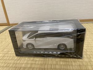 トヨタ アルファード 40系 カラーサンプルミニカー（1/30 スケール）089プラチナホワイトパールマイカ☆
