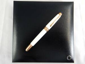 モンブラン ホワイト レッドゴールド クラシック 高級万年筆 本物★montblanc white fountain pen. Made in GERMANY. F　NEW