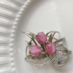 美品　ピンクの石　ブローチ　シルバー　木の実　Vintage jewelry accessories 0569