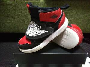 レア☆NIKE SKY JORDAN1 Bred TDスカイジョーダン赤16cmシカゴBQ7196-001ブレッドMIDマジックテープAJ1白GYMつま黒RED KIDSキッズGYM17cm