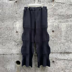 CFCL FLUTED STRAIGHT PANTS パンツ 黒 ブラック issey miyake homme plisse