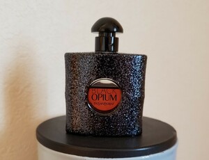 イヴ・サンローラン　ブラックオピウム　ミニ香水　７．５ml