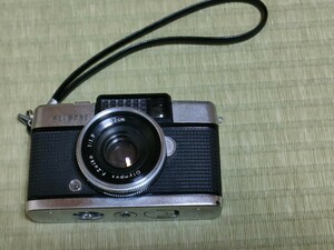 OLYMPUS　PEN-D フィルムカメラ　1:1.9 f=3.2cm F.Zuiko オリンパス ZUIKO