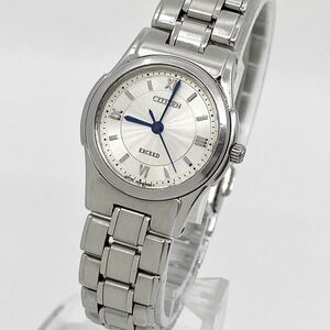 CITIZEN EXCEED 腕時計 クッション ローマン ブルースティール クォーツ quartz シルバー 銀 シチズン エクシード Y885