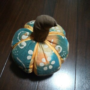 和柄　和風　伝統柄　手作り　ハンドメイド　オリジナル　ぬいぐるみ　かぼちゃ　パンプキン　ハロウィン　お子様ボール　ペットのおもちゃ