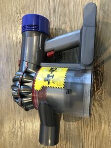 dyson コードレス　V8