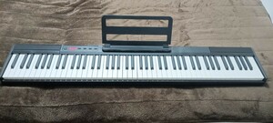 Longeye 88鍵 小型電子ピアノ 充電利用可 譜面台&ペダル&イヤフォン付き 録音機能 