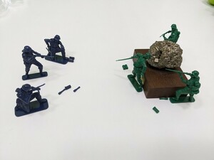 ガチャガチャ　35 ACTION SOLDIERS　1/35スケール　5種6体