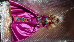 ●バービー人形　ポーセリンバービー　ビスクドール　珍しいビスク製　紫のドレス