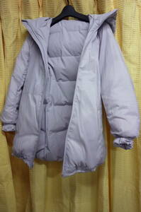 UNIQLOユニクロ　防寒ジャケット　サイズS 　中わたダウン90％フェザー10％長さ74㎝　肩幅40㎝