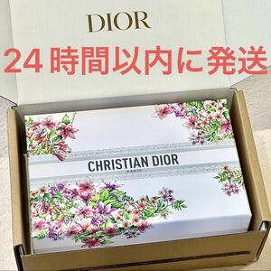 新品未使用☆Christian Dior 2024 スプリング限定 ギフトボックス ホワイト シルバー フラワー 花 カード付 ディオール