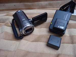 Panasonic HDC-SD9 デジタルビデオカメラ　5.1ch SDムービー　ハイビジョン　３CCD　動作美品　パナソニック　＋純正電池2本＋純正充電器