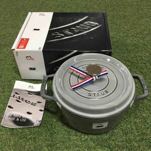 GX2023 staub ストウブ COCOTTE RONDE 1102018 20CM-2.2L グラファイトグレイ 鋳物 ホーロー 調理器具 箱傷汚れ有り 未使用 保管品 鍋