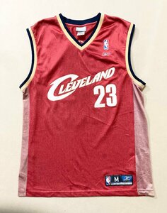 ★NBA Reebok CAVS JAMES バスケットボール ユニフォーム クリーブランドキャバリアーズ ＃23 レブロンジェームス 赤 M メンズ 0.21kg★