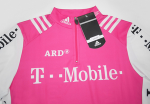 新品 イタリア製 アディダス 半袖Tシャツ 大変珍しい チームジャージ TモバイルT-mobile ピンク白ホワイトS～Mサイズ マラソン レア スリム