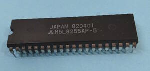 【値下げ】Mitsubishi　M5L8255AP-5　820401