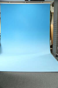 超美品　布バックスクリーン　水色　防炎　写真スタジオ背景　2.7ｍｘ６ｍ　使用数回　ロールバック　手渡し歓迎