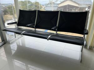 ハーマンミラー　タンデム　3座　空港