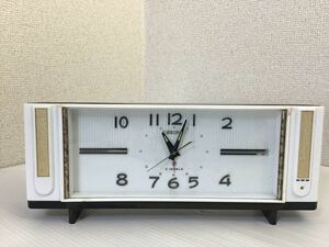 SEIKO／セイコー 目覚し時計　2JEWELS 古い　置時計　昭和レトロ　手巻き　インテリア　白黒　IBM868 アンティーク　中古