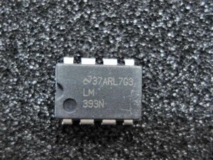 SB04-104　ＬＭ３９３Ｎ　コンパレーター　 オープンコレクタ出力？　２個セット