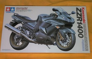 カワサキ ZZR1400　1/12　プラモデル　タミヤ