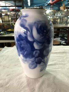 大倉陶園 /OKURA/花瓶 /ブルーローズ /高さ22cm/横幅10cm