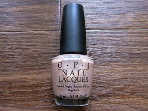 激レア●OPI●HL704　ハリウッド・ブロンド●ホリデーインハリウッド コレクション●大人なシェルピンクベージュ　　人気カラー