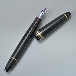 美品 MONTBLANC モンブラン 万年筆 マイスターシュテュック ペン先 14K 585 4810 ブラック ゴールド 筆記用具 文房具 Mb.c/b.b