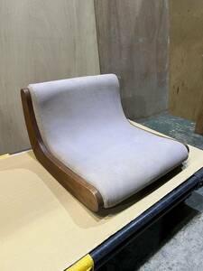112204高級ウォールナット無垢材 ロッキング座椅子 希少デザイン 汚れあり コタツ用 佐